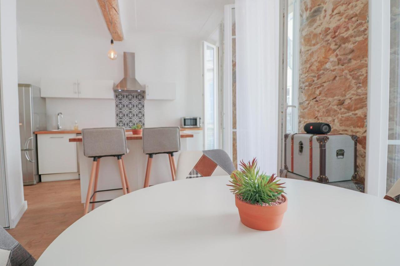 Stylish Apartment In The Old Town, With Ac. Антиб Экстерьер фото